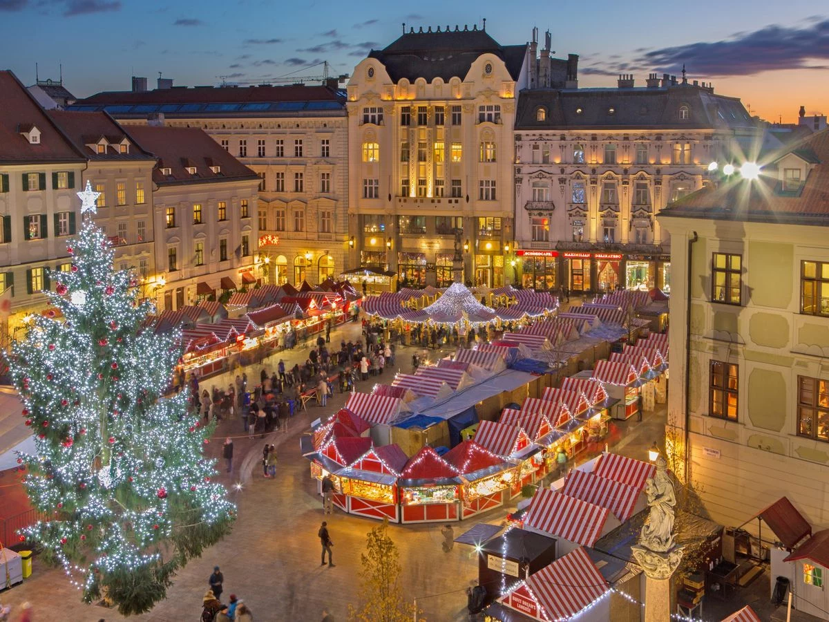 Předvánoční pohoda: Adventní Bratislava a termály